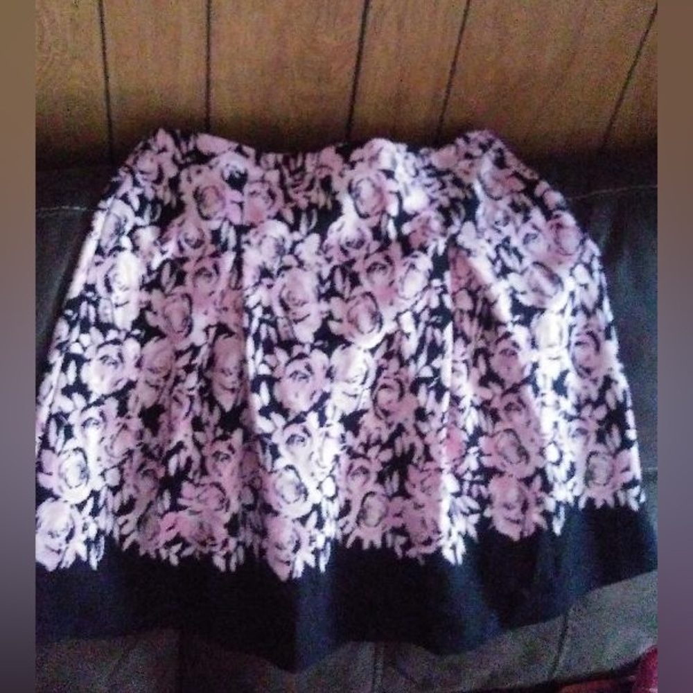 Black/Pink Floral Plus size